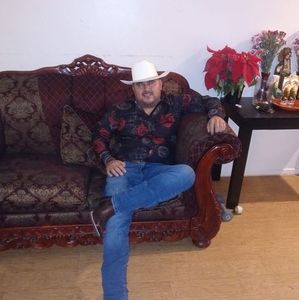 Meet your Posher, Macho